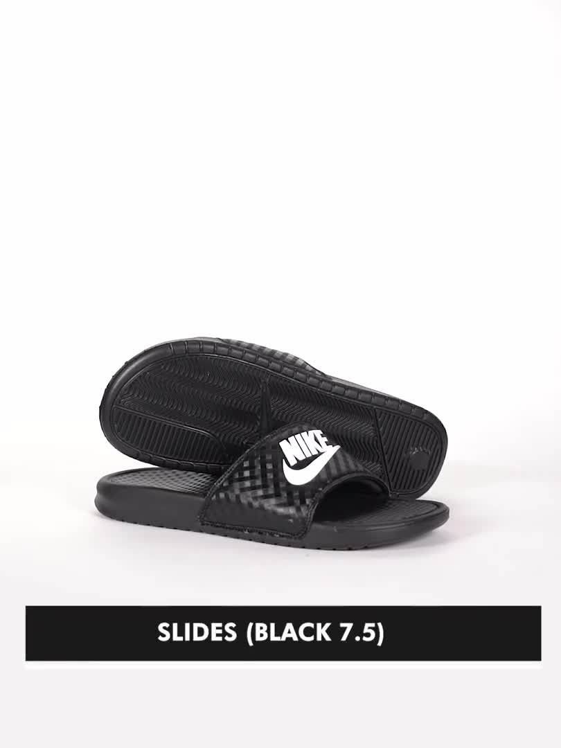 Nike benassi 2025 black slides